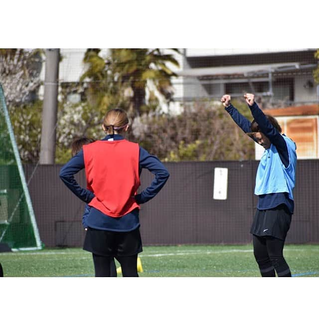 増矢理花さんのインスタグラム写真 - (増矢理花Instagram)「. 広島でも元気にやってます🐻⚽️ 応援宜しくお願いします🙇‍♀️ @sanfrecce.w.official」2月23日 20時57分 - rikamasuya