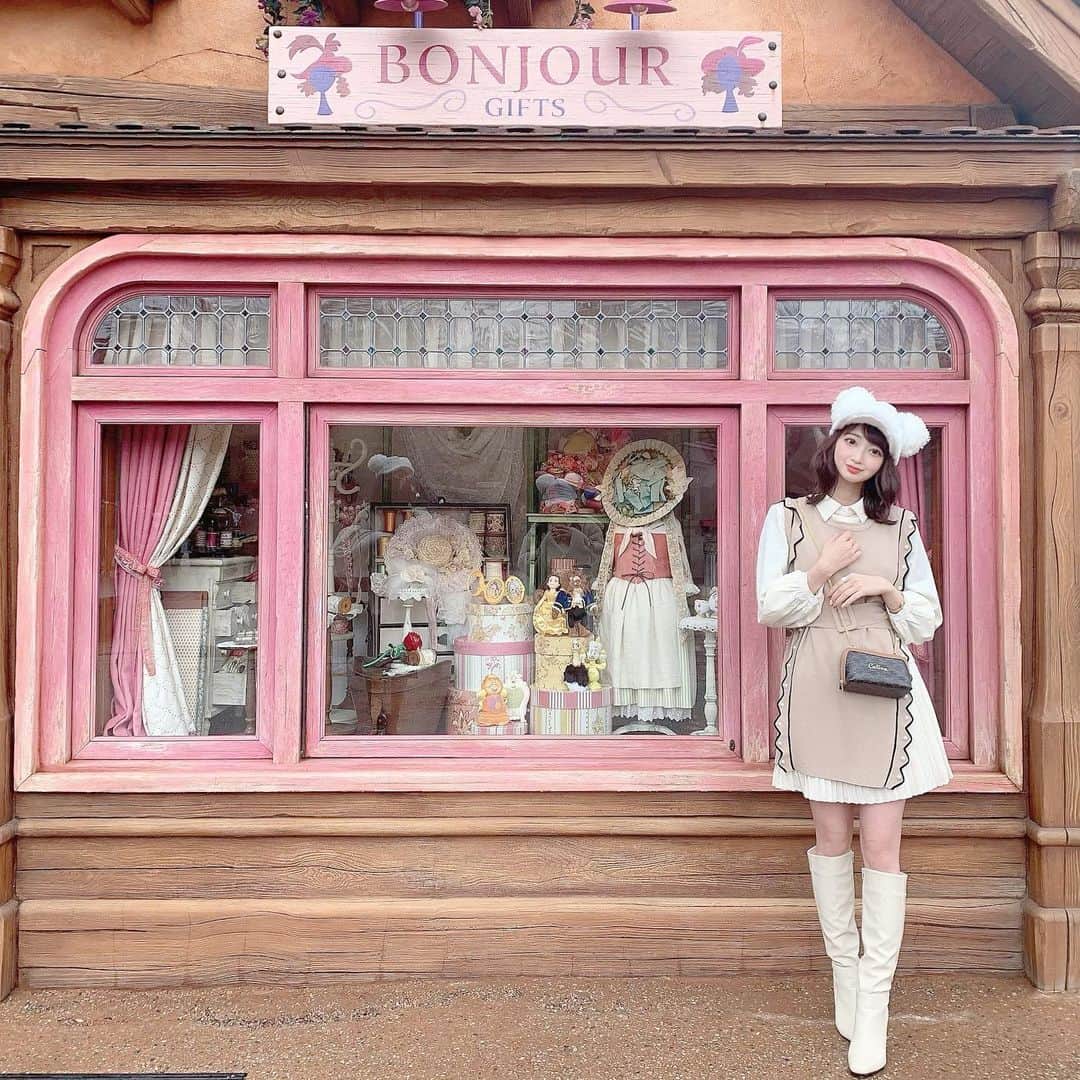 Kanakaさんのインスタグラム写真 Kanakainstagram Edge Line のワンピース Disney Disneyland Tdl Edgeline Celine Grl ディズニー ディズニーランド ディズニーコーデ セリーヌ セリーヌバッグ エッジライン グレイル ブーツ ロングブーツ 韓国