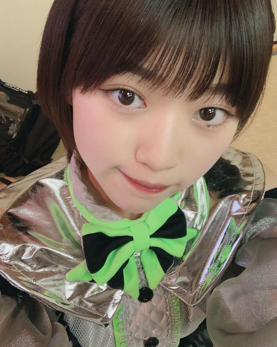 沢村りさのインスタグラム：「今日のりさ︎︎☺︎﻿ ﻿ ﻿ ﻿ ﻿ #リリバリ #Lilyofthevalley﻿ #沢村りさ #まりも #jk #jk2﻿ #衣装 #新衣装 #緑﻿ #ボブ #内巻き #ストレート」