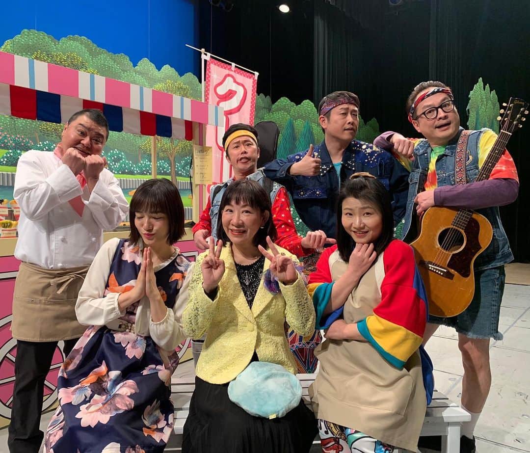 吉本新喜劇のインスタグラム：「【NGK公演】  「物ブツ交換がつづくよどこまでカッー！」2/23〜3/1まで公演しております！今週は川畑座長週です🎉 ぜひ見てくださいね😆  #吉本新喜劇  #川畑座長  #衣装がピンクだからかな、、 #ポーズが1人ラブリー #ラブリー萌キュンバタヤス」