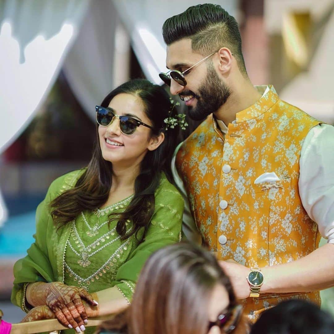 Indianstreetfashionのインスタグラム：「A love that looks easy and effortless ♥️ #indianstreetfashion @indianstreetfashion #indianwedding #weddings #weddingsupplier #wedding #weddingsofinstagram #instawedding  #bridesofindia #bridesofinstagram #indianbridaloutfit #bridaloutfit #weddinglook  #bridestyle #weddingtrend #jewellery #weddinginspo #weddingplanner #weddingblogger #destinationwedding #weddingchoreography #couture #weddingjewellery #weddingshopping #weddingseason #indiandesigner 📷: @meharphotography」
