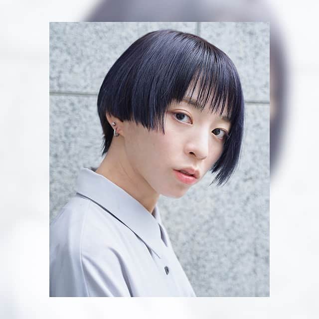 HAIR CATALOG . JPのインスタグラム：「『シンプル × エッジィ』  #つぎのわたし選び   #hairsalon #hair #hairstyle #Peluquería　#美髮沙龍　#ヘアスタイル　#haircolor #ボブ　#ショートボブ　#ヘアカラー　#ショートカット　#ショートヘア #cabello　#頭髮 #ネイビーカラー #bobhair #bobhaircut　#bluntlob #cortebob #BobCut #bobhairstyle #bobhair #cabellobob #cortebluntbob　#鲍勃切　#鲍勃发型　#短发短发剪　#smile   @hair_catalog_jp」