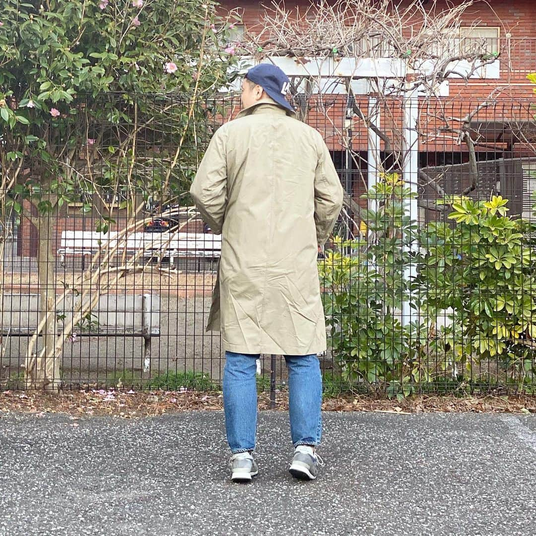 tomonashiのインスタグラム：「☺︎ 小春日和 . #ebbetsfieldflannels  #エベッツフィールドフランネルズ  #uniqlou #ユニクロユー #warehouse #ウエアハウス #newbalance #ニューバランス #newbalance1300」