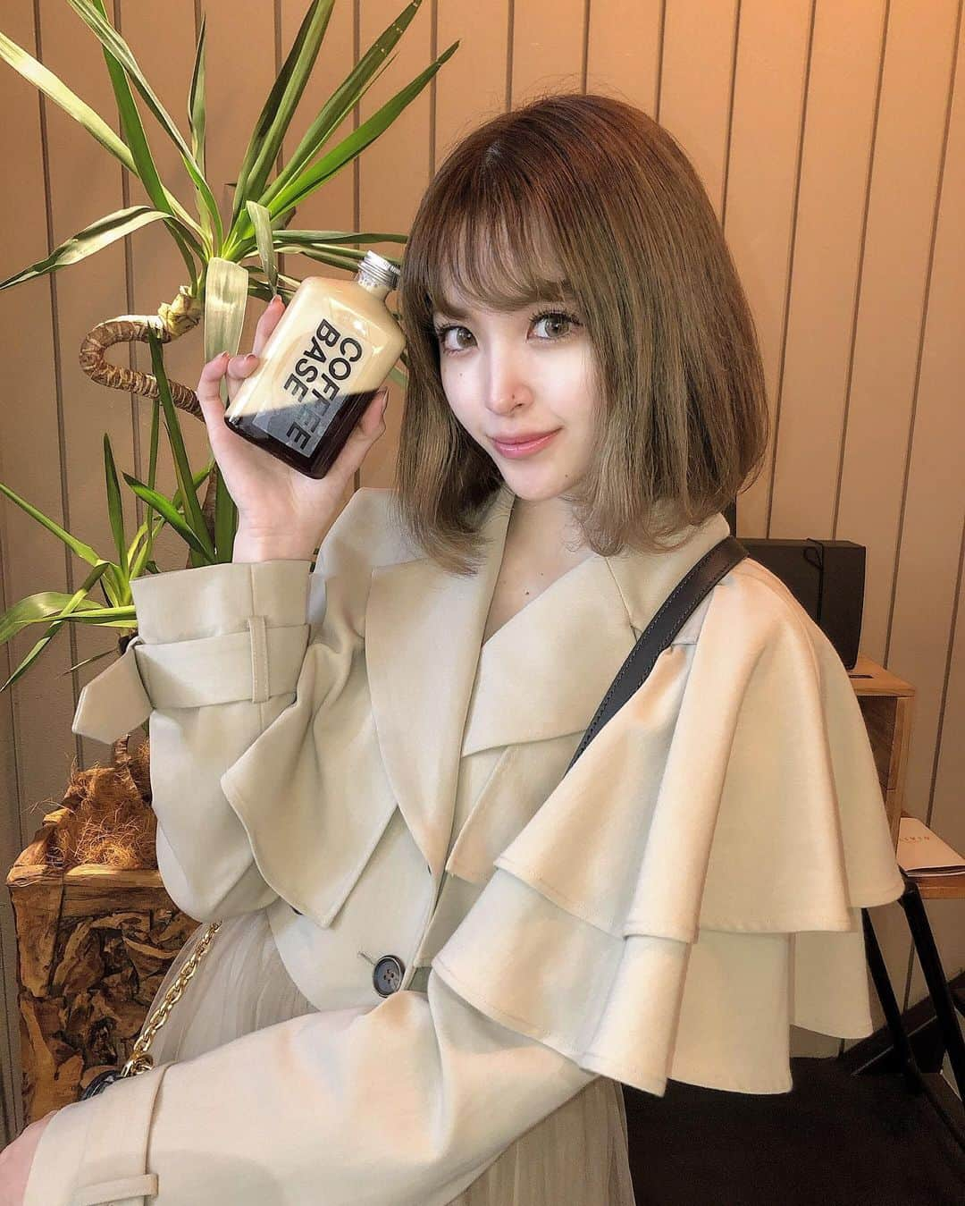 玉川来夢さんのインスタグラム写真 - (玉川来夢Instagram)「Coffee Base KANONDO♡ ボトルドリンク　カフェオレ&コーヒーゼリー♡ 京都の四条烏丸にあるコーヒー屋さん♡ コーヒーがすごく美味しいの！ 珈琲以外にもイチゴとか抹茶とかもあるみたい❤️💚 店内もおしゃれで行くだけで気分上がる☺️💗 #coffeebasekanondo #京都カフェ #kyotocafe #京都スイーツ #京都グルメ #京都旅行 #京都コーヒー #pr #トリドリベース」2月23日 21時34分 - ramu_tamagawa