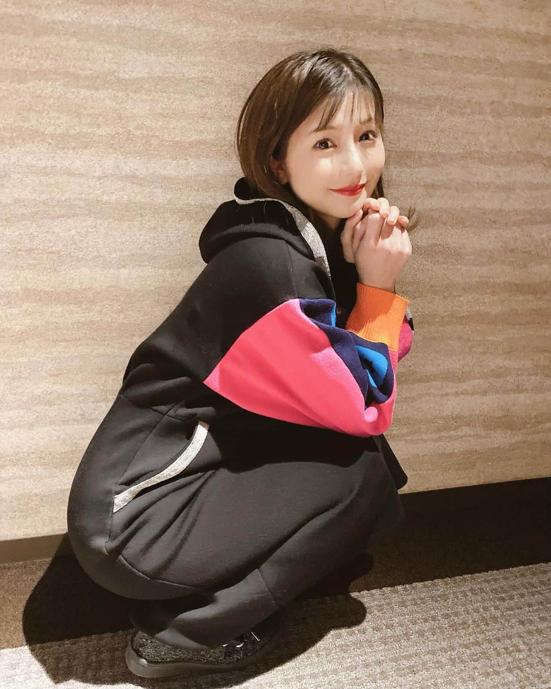 谷川愛梨のインスタグラム：「: スポーティーで可愛いone-piece♡ 着心地も最高でお気に入りっ♫ まだまだ大活躍してくれそう🌸 couponcode🎀psh5600 #spicaglow #spicaglowstyle」