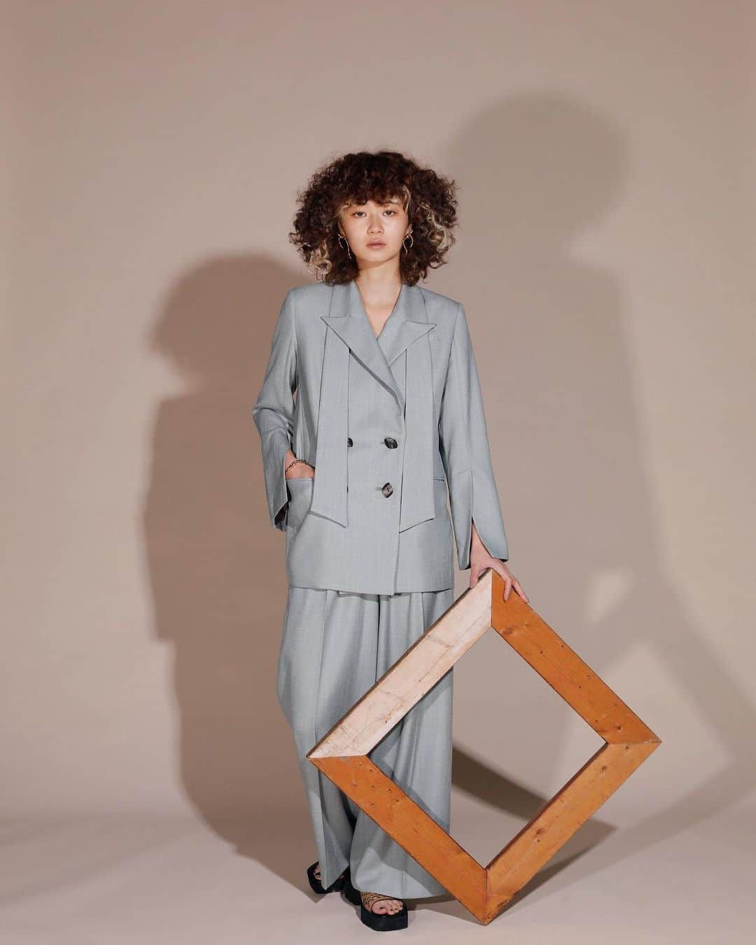 のインスタグラム：「・﻿ Path﻿ 2021 Spring / Summer Collection﻿ ﻿ ﻿ _____﻿ ﻿ ﻿ ﻿ #MURRAL﻿」