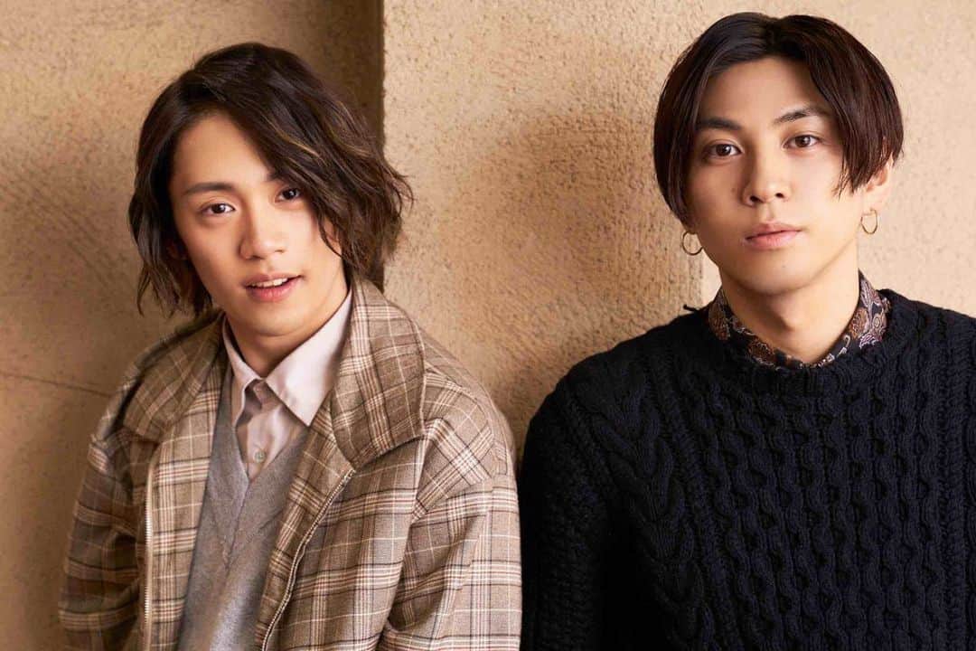 井澤勇貴のインスタグラム：「前川優希さんと舞台「しゃばけ」について対談してきました。  WHAT's IN に掲載されています。  是非！」