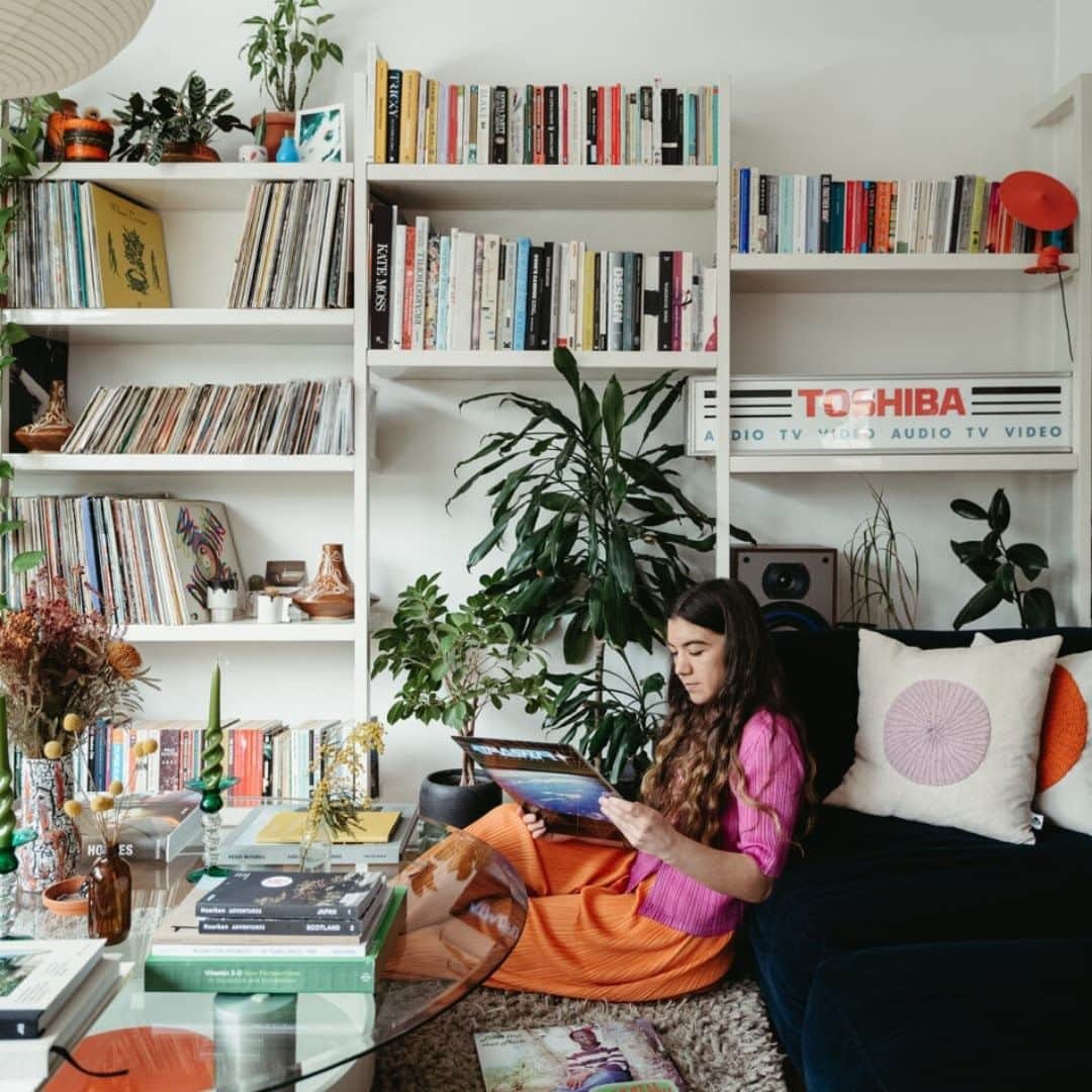 のインスタグラム：「In an effort to do what we can to lift the spirits, we've asked our very own @coreyhemingway to curate a new playlist that brings sunshine to the greyest of days. Head to our bio for 90 minutes of music. Dancing encouraged.」