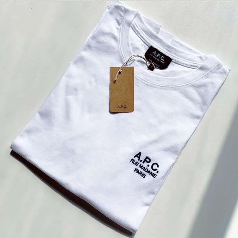アーペーセーのインスタグラム：「A.P.C. Classics⠀ ⠀ The Denise T-shirt in white with the embroidered “A.P.C. Rue Madame” logo. ⠀ Available in stores and at apc.fr⠀ ⠀ Regram : @airi_arsc ⠀ ⠀ #APC #APCClassics #APCSS21 #MyAPC」