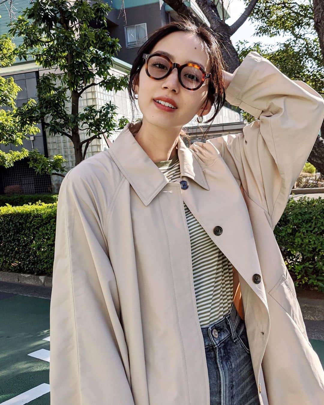 Shiho Sasakiのインスタグラム：「祝日㊗️ 今日も太陽に騙されて服装失敗😂 風が強くて、さんむかった🍃 #休日」