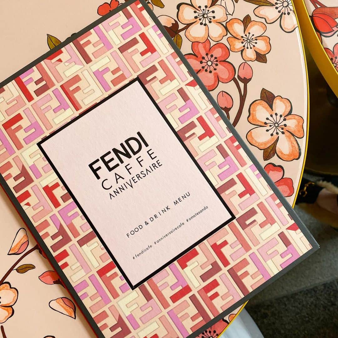 梅谷安里さんのインスタグラム写真 - (梅谷安里Instagram)「🌸💛🌸💛🌸 とっても可愛かった　@fendi cafe💛🌸 #fendi#fendicafe  #fashion#cafe#カフェ #カフェ巡り#フェンディ」2月23日 22時43分 - anriworld
