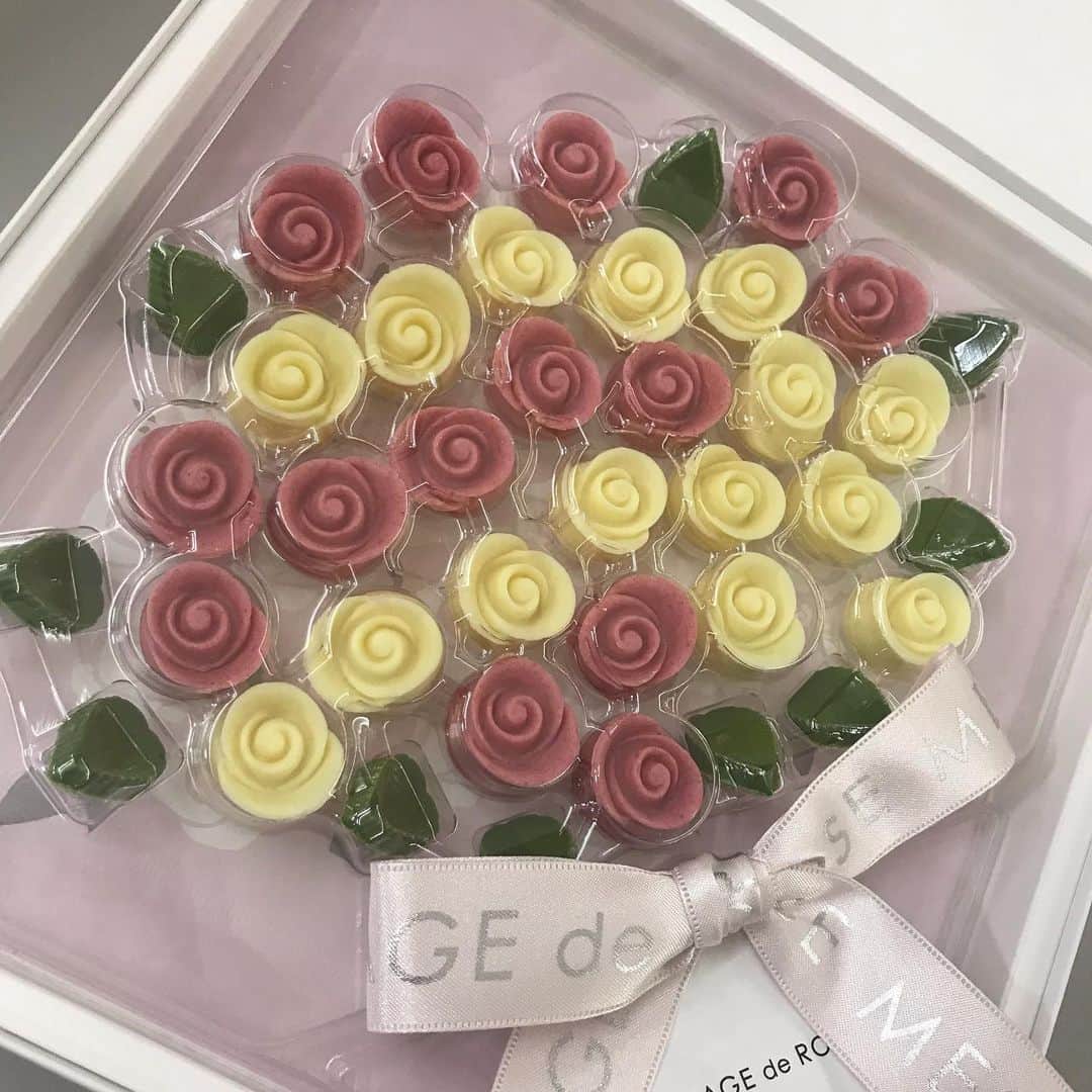 姫路麗のインスタグラム：「食べるんもったいないけど食べなもったいない…誰か初めの1個いってほしい笑笑」