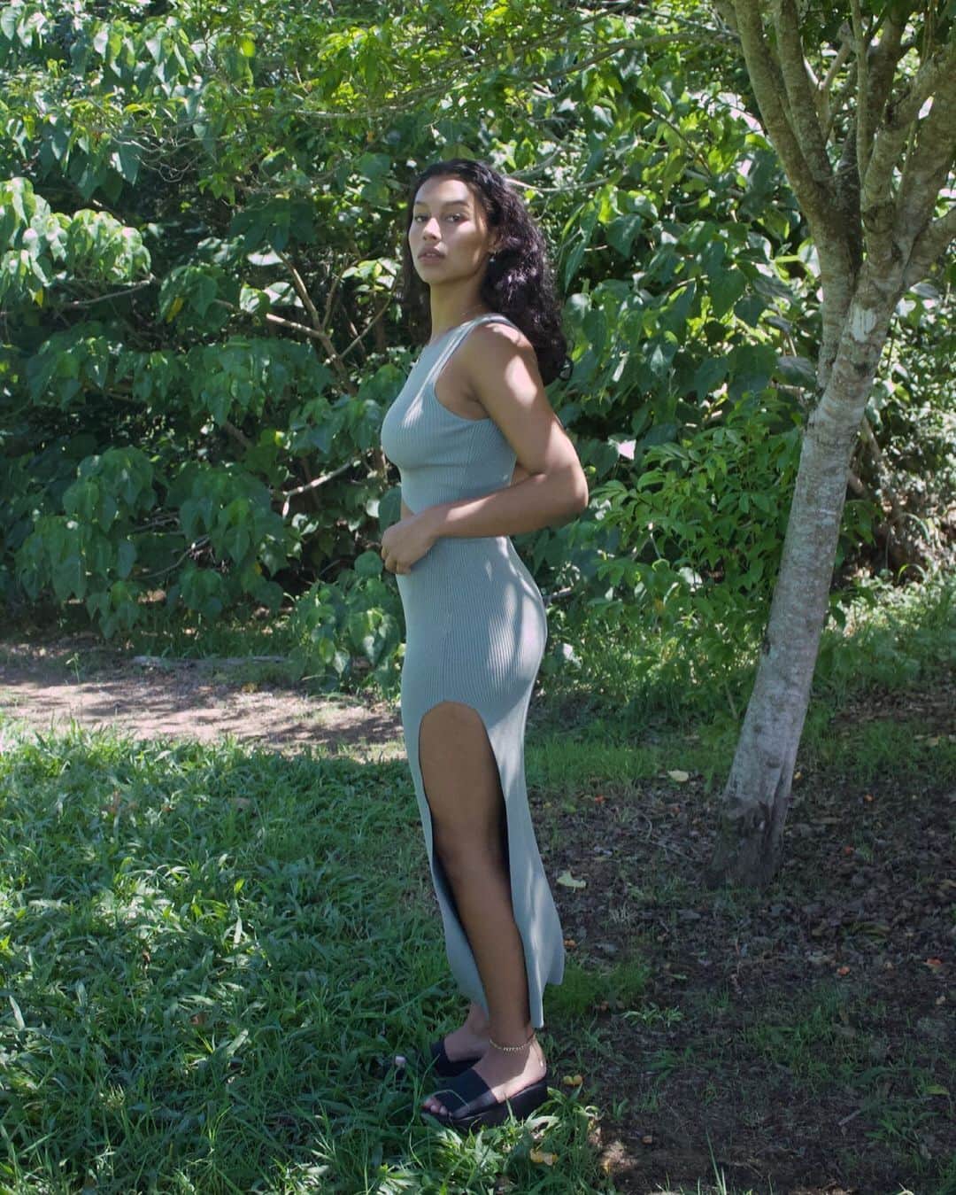 ベック&ブリッジのインスタグラム：「@jmoneeeyyyy_ wears the versailles knit set in sage. Get yours online + in stores #becandbridge」