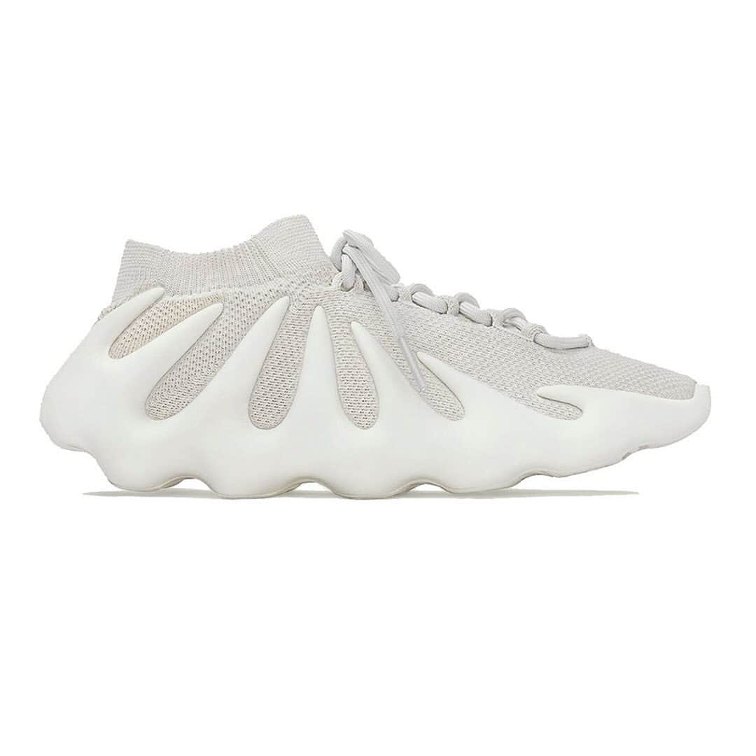 HYPEBEASTさんのインスタグラム写真 - (HYPEBEASTInstagram)「@hypebeastkicks: Take an official look at the upcoming @adidas YEEZY 450 "Cloud White." The new silhouette looks to combine a slim, sock-like upper with a bulbous, ridged one-piece EVA midsole/outsole unit that rises high onto the upper for a look that's incomparable to any past YEEZY. Expect these to arrive on March 4 for $200 USD exclusively via YEEZY Supply. Where do you rank this new YEEZY model?⁠⁠ Photo: adidas」2月24日 9時35分 - hypebeast
