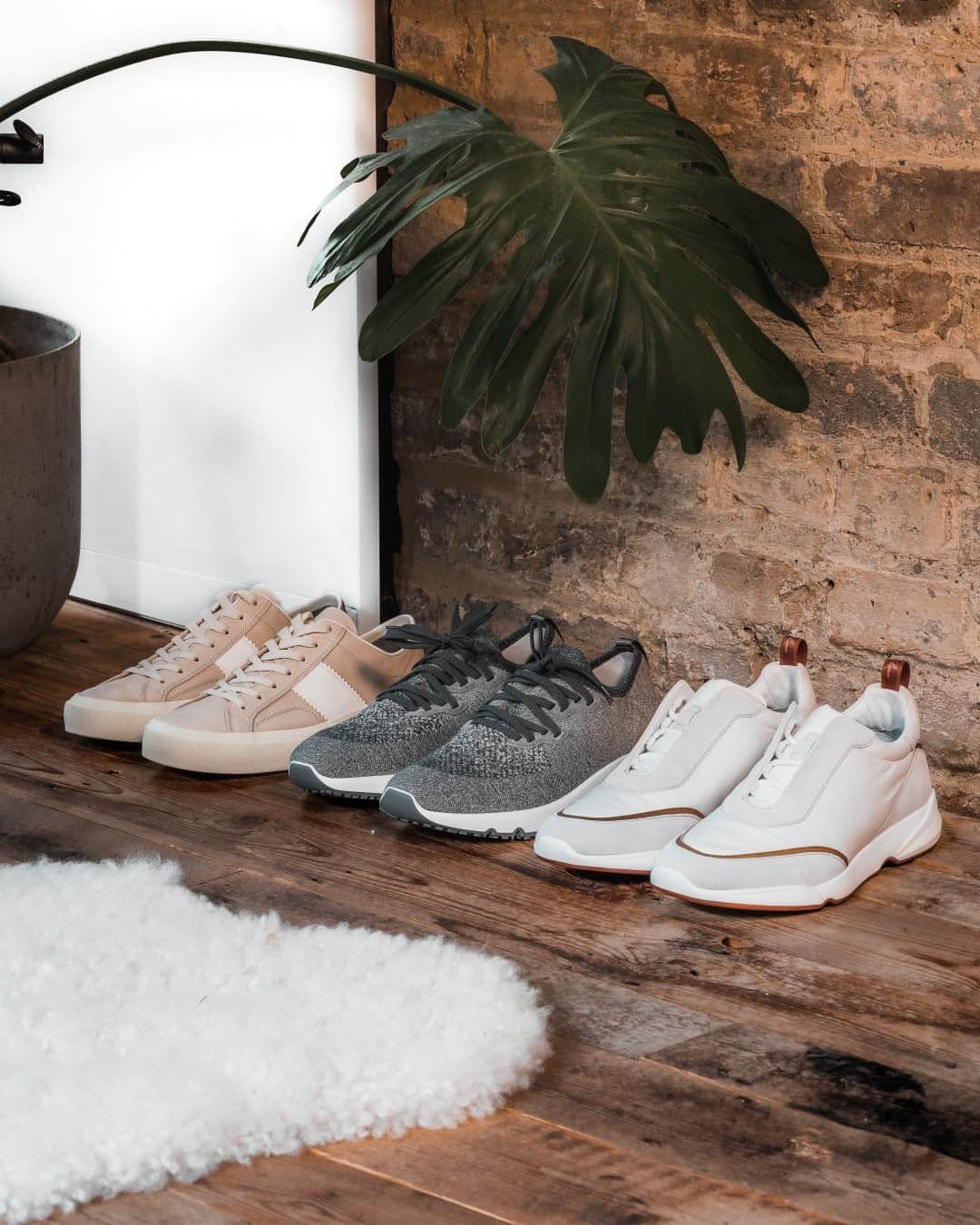 MR PORTERのインスタグラム：「We've added a little luxury to this week's line up - but the question is which pair would you want to arrive tomorrow? Tom Ford, Brunello Cucinelli or Loro Piana? Let us know in the comments 👟 #MRPORTERSneakers」