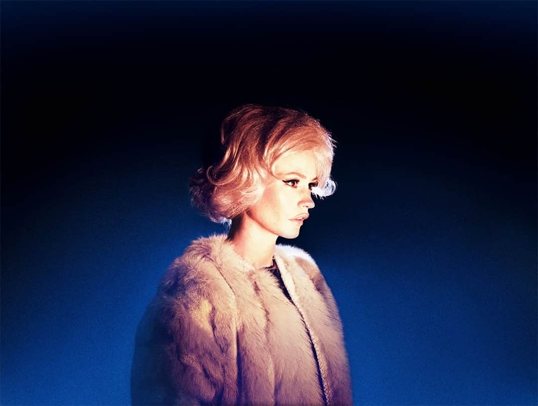 アレックス・プラガーのインスタグラム：「BARBARA, 2009」