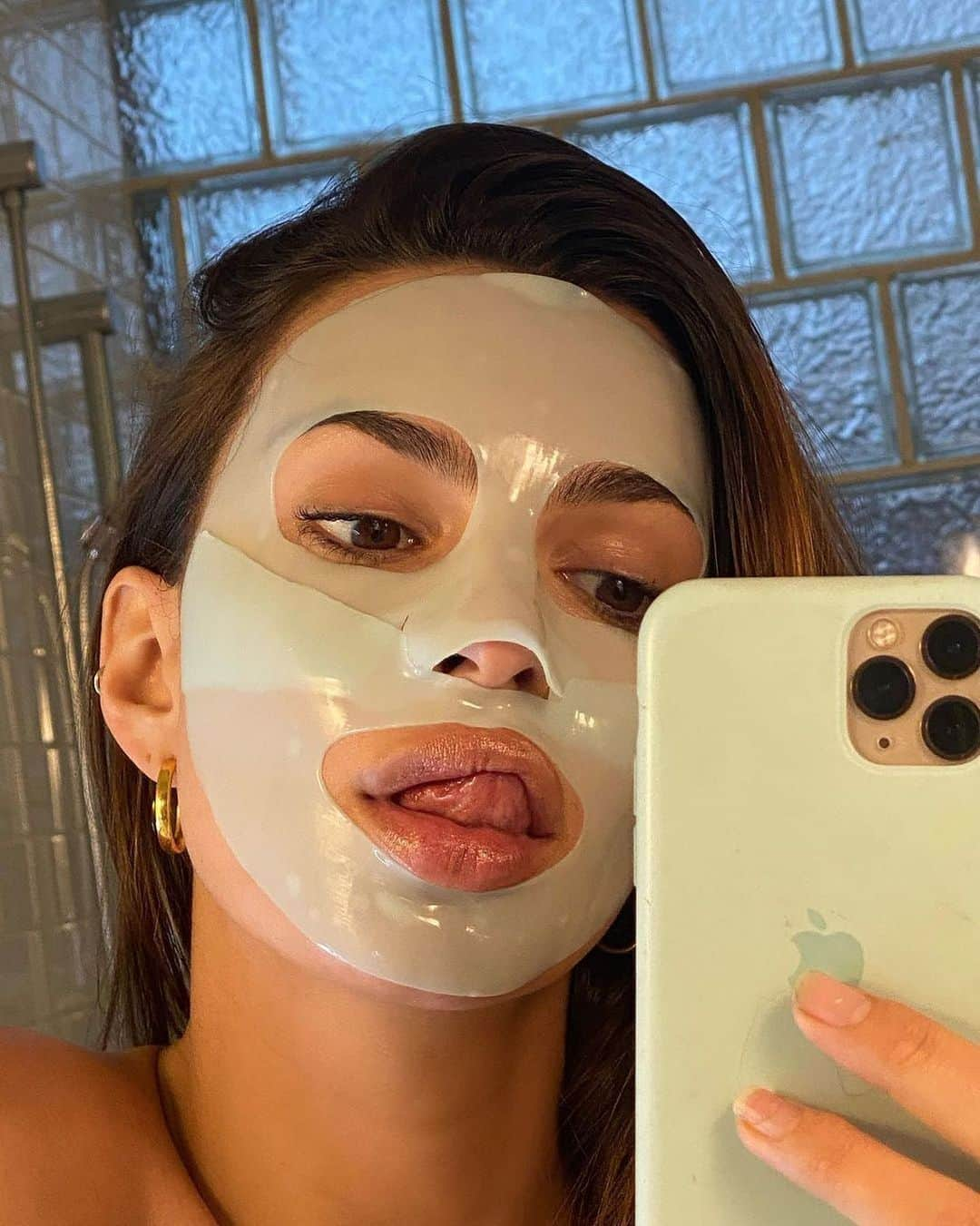 Blonde Saladさんのインスタグラム写真 - (Blonde SaladInstagram)「Looking for new must-have beauty face masks?🧖‍♀️ We’ve tried a lot and put together a list of newborn brands’ masks that we’re sure you won’t ever give up🤍 LINK IN BIO to shop! What’s your current fav mask? #theblondesalad #beauty #masks #facecare pic by @emrata」2月24日 1時52分 - theblondesalad