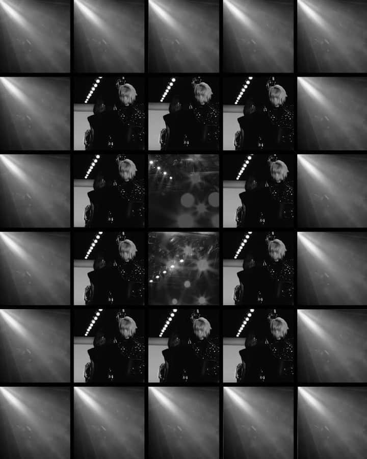 アルベルタフェレッティのインスタグラム：「The Alberta Ferretti Fall Winter 2021 collection will be unveiled tomorrow, February 24th at 1:00 PM CET.  Watch the live streaming on Instagram, Facebook, Weibo and Wechat.  #AlbertaFerretti #FW21 #MFW」