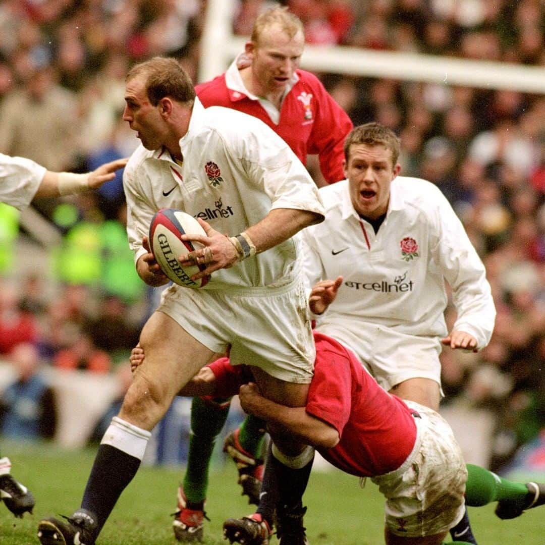 ラグビーイングランド代表のインスタグラム：「The ultimate pick and go 💪 @lawrence_dallaglio 🚜  #WALvENG」