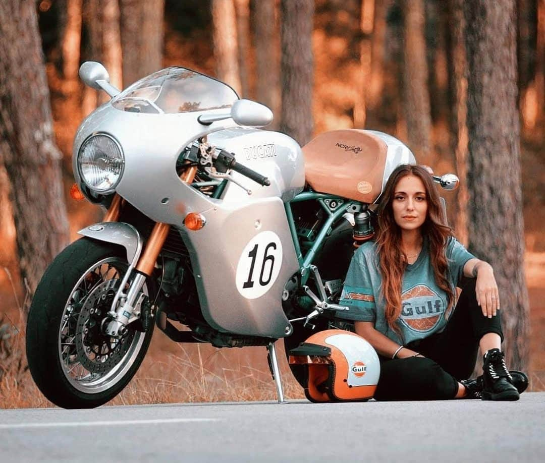 epidemic_motorsさんのインスタグラム写真 - (epidemic_motorsInstagram)「For @gulf_gpoportugal 🤘 @_anapina_  🏍 @scoutocarneiro . . . . #motorcycle #motolife #caferacergram #caferacergirl #caferacer #caferacerxxx #twowheels #menriderstyle #asphaltandgravel #ducati #ducatista #style #helmet #custommotorcycles #lifeontwowheels #caferacersofinstagram #bestof_caferacers #dropmoto #jointhecrew #lifeontwowheels #instamoto」2月24日 2時49分 - epidemic_motors