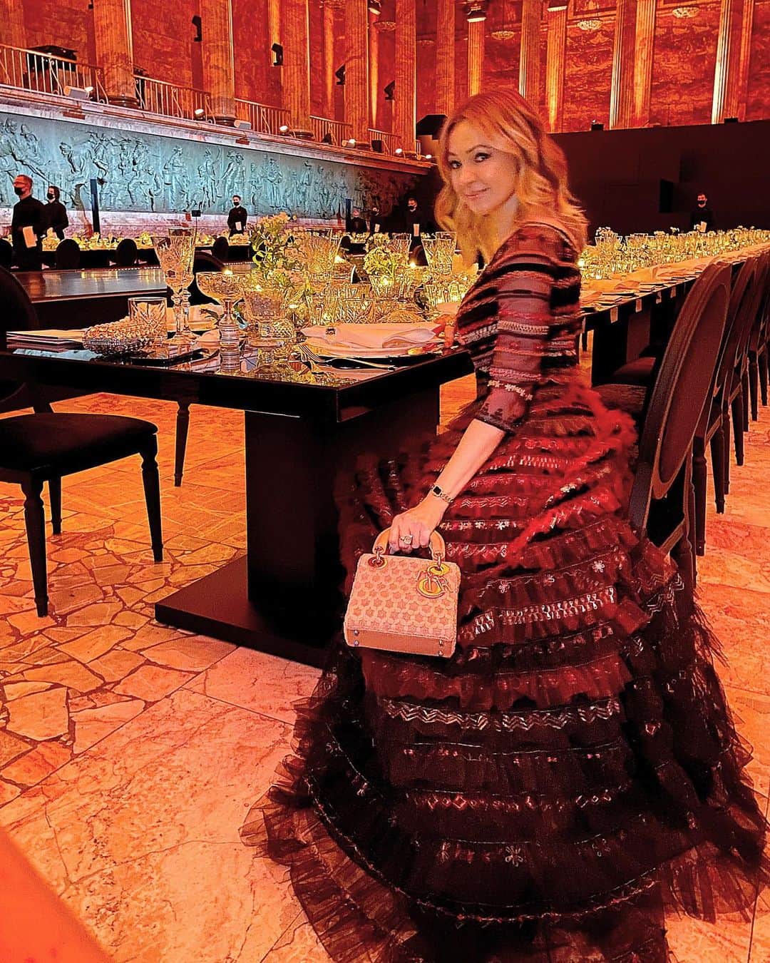 ヤナ・ルドコフスカヤさんのインスタグラム写真 - (ヤナ・ルドコフスカヤInstagram)「Amazing @cartier dinner in Saint-Petersburg✨✨✨✨ wearing @dior 💛」2月24日 2時51分 - rudkovskayaofficial