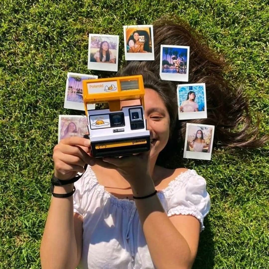 のインスタグラム：「✨making meh-mories✨ link in bio to shop gudetama x @polaroid...⁠ ⁠ 📸: @rachuggy⁠ ⁠」