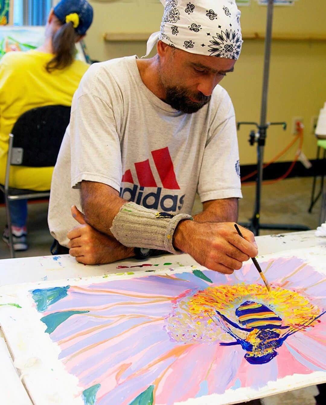 KARAさんのインスタグラム写真 - (KARAInstagram)「This week we’re releasing a collaborative project with The Interact Center for Visual & Performing Arts. @interactcenterarts is a progressive visual arts studio and theater company whose work has challenged perceptions of disability since 1996.  Interact works to advance the recognition of over 120 professional working artists, uniting disparate artistic identities, abilities, and backgrounds in the spirit of radical inclusion. Interact artists range in age from 18 to mid-70s; identify with African, Asian, Native, Latinx, Pacific Island, and European heritages; and represent the entire spectrum of disability labels.   In the early 1980s, Interact’s Founder/Artistic Director Jeanne Calvit was invited to create plays with people with disabilities at Camp New Hope in McGregor, MN. This inspired a whole new understanding of how people with all abilities and backgrounds could ignite the creative process. Today, Interact’s work blurs the boundaries between who “can” and who “cannot”, blending a wide spectrum of talents and abilities by artists with and without disabilities. Stay tuned for more !」2月24日 3時04分 - kara