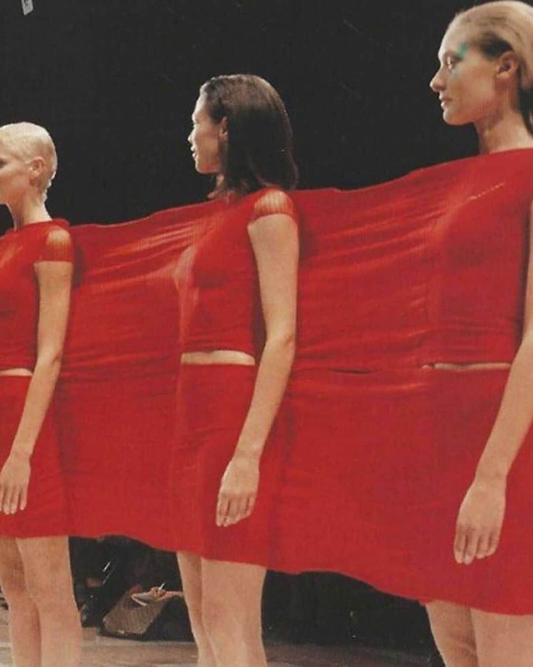 エルエヌシーシーのインスタグラム：「LN-CC Inspiration: Issey Miyake, S/S 1999. #Archive @isseymiyakeofficial」