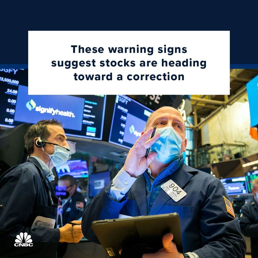CNBCさんのインスタグラム写真 - (CNBCInstagram)「New for subscribers: Several important market indicators are near extreme levels and that means stocks could be heading for a correction, said CFRA chief investment strategist Sam Stovall.⁠ ⁠ “It’s not a question of ‘if’ but ‘when,’ the next meaningful market decline will occur,” he wrote in a research note.⁠ ⁠ One of those signs is the value of S&P 500 market cap compared to nominal GDP. The market capitalization, based on S&P 500 companies, is now at an all-time high of 140% of U.S. gross domestic product, compared to the near 60-year average of 62%.⁠ ⁠ Stovall also expects the hardest-hit sectors in a correction could be those that have done the best over the past six months, as has historically been the case.⁠ ⁠ Link in bio for full details. (Check out CNBC Pro)」2月24日 4時01分 - cnbc