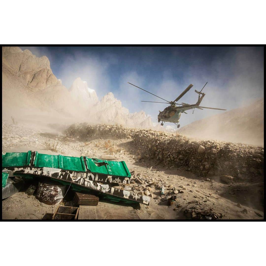 Cory Richardsさんのインスタグラム写真 - (Cory RichardsInstagram)「Outtakes from 'A Line in the Mountains' by @freddiewilkinson in the March '21 issue of @natgeo unraveling the cartographic nightmare of the Siachen Conflict on the border of Pakistan & India.」2月24日 4時09分 - coryrichards