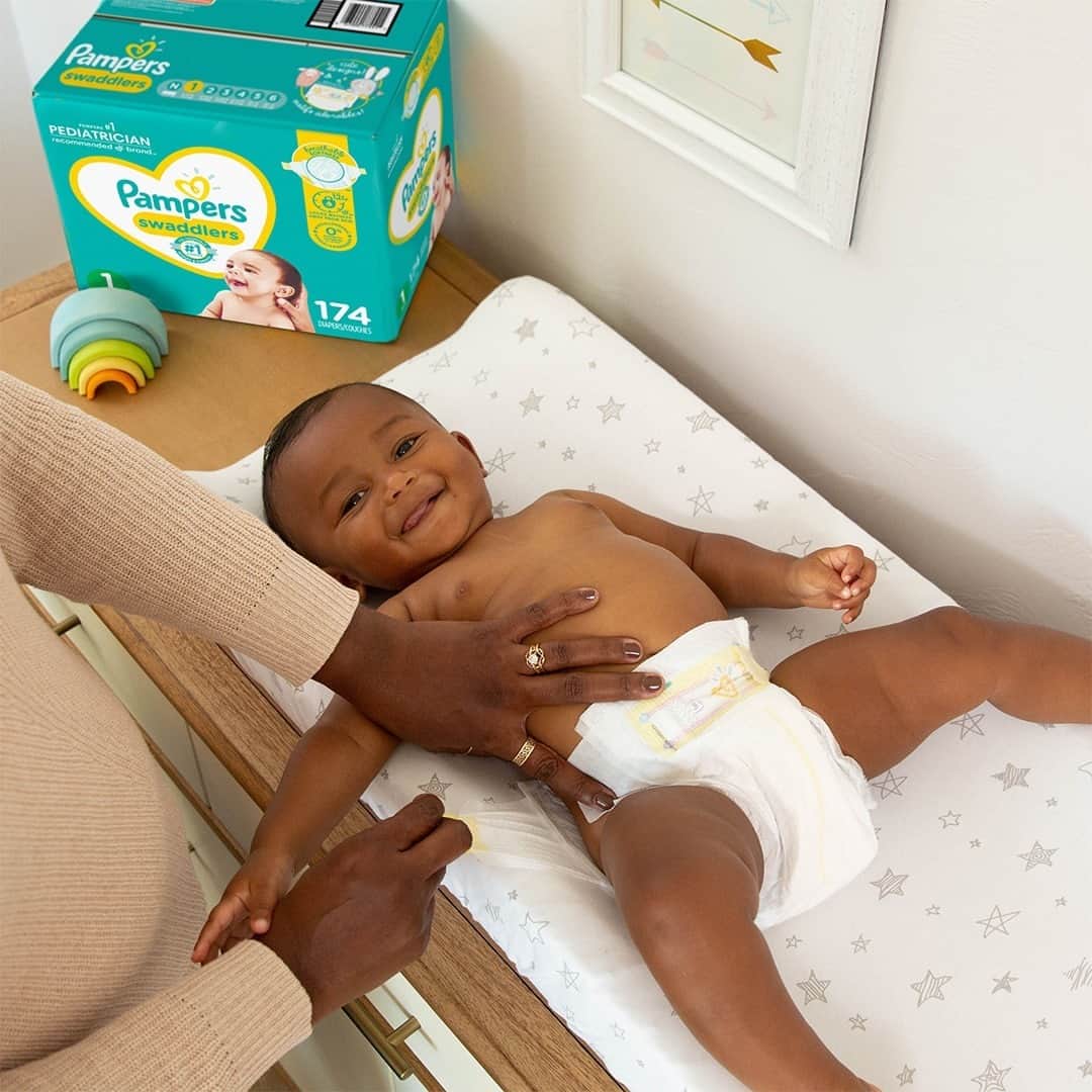 Wal-Mart Stores, Incのインスタグラム：「Get more diapers per box at a better value with Pampers Huge Packs, now available at Walmart. 👶🏾 Grab a pack in store or with pickup & delivery.」