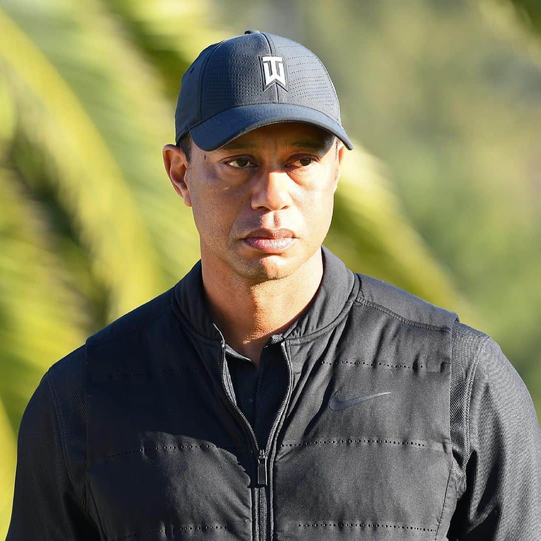 E! Onlineさんのインスタグラム写真 - (E! OnlineInstagram)「BREAKING: Tiger Woods was involved in a single-car accident outside Los Angeles on Tuesday morning, where the “jaws of life” were used to free him from the vehicle. Everything we know about his current condition is in our bio. (📷: Getty)」2月24日 4時51分 - enews