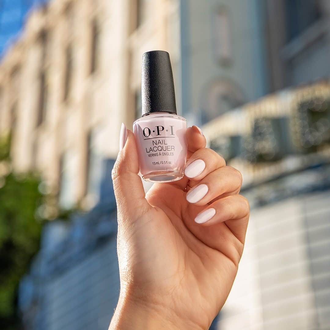 OPIさんのインスタグラム写真 - (OPIInstagram)「Spotlight on #MovieBuff– 1 of 6 #OPIHollywood shades now available in our custom gift sets. Head to our #linkinbio to explore 🎁  #ColorIsTheAnswer #OPINailLacquer #OPIObsessed #RedCarpetNails #RedCarpetTrends #NudeNails #NeutralNails #NeutralMani #NailTrends #TrendyNails #NailInspo #HollywoodVibes #SpringNails #SpringMani #NailGoals #GiftedByOPI」2月24日 5時00分 - opi
