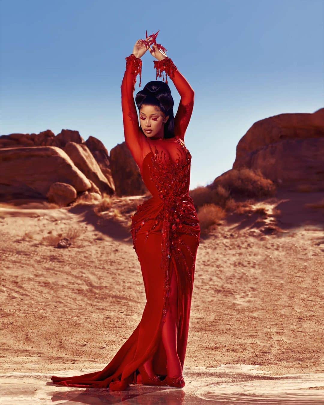 ミュグレーのインスタグラム：「@iamcardib wears Mugler Archives by @manfredthierrymugler from the Fall Winter 1999/2000 Couture collection, Les Méduse in @interviewmag. - - Photographer @abdmstudio  Stylist @kollincarter #muglerarchives  #mugler」