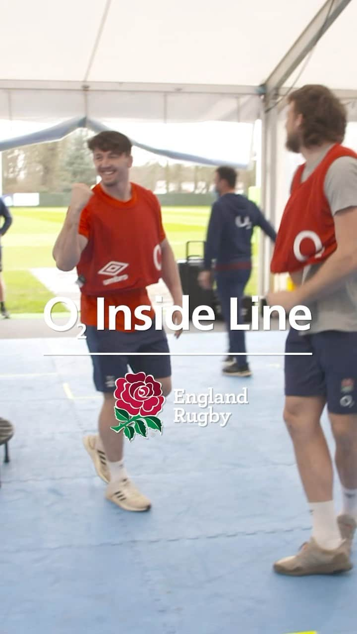 ラグビーイングランド代表のインスタグラム：「First @samunderhill stops returning his calls and now this 💀 @thomascurry_7 can’t catch a break...  #WearTheRose @o2sports #rugby #sports #rugbylife #rugbyunion #sport」