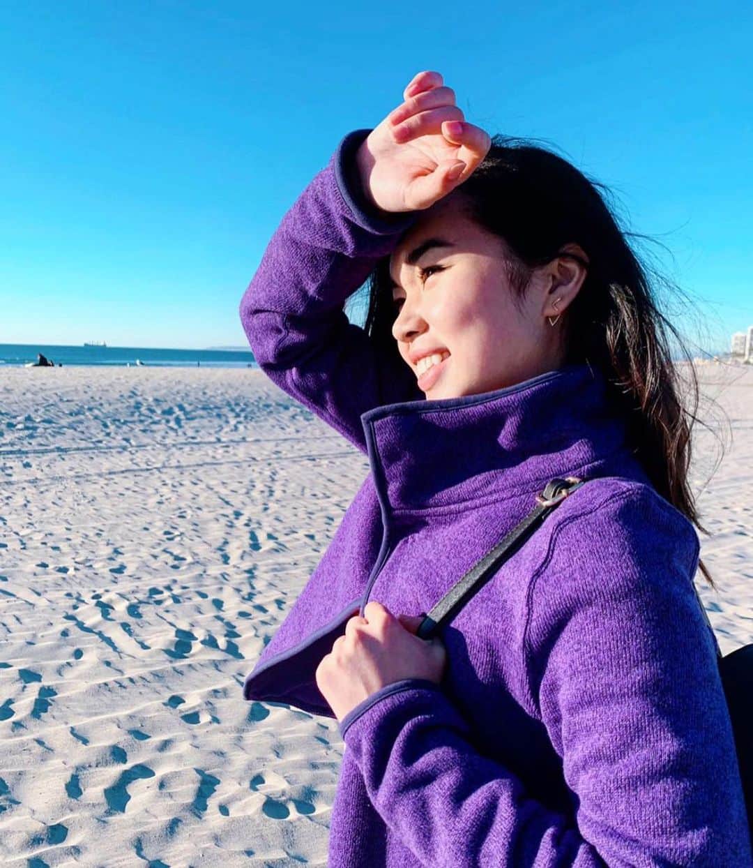 カレン・チェンのインスタグラム：「this cali girl misses squinting from the sun instead of the snow 🤧」