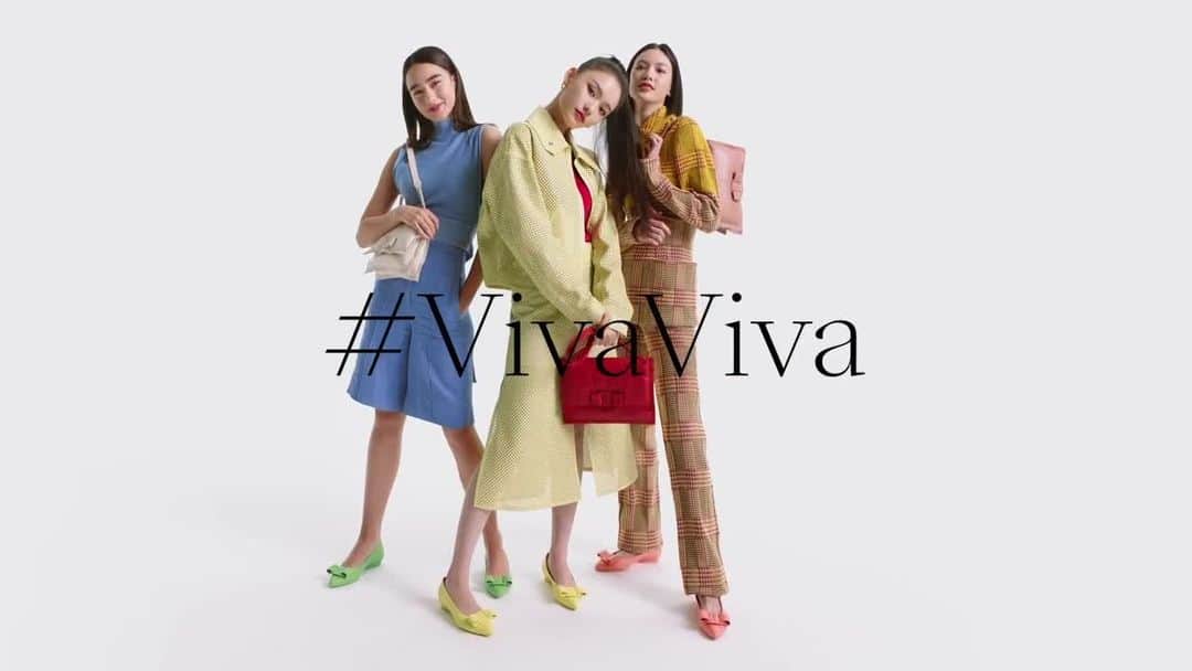 サルヴァトーレ・フェラガモのインスタグラム：「Fresh, spontaneous and exultant - Viva girls Jelly Lin, Vanda Margraf and Qiu Tian channel the free-spirited joy of living their best life. New and fresh colour stories come alive with a dynamic collection refreshed for the season. #VivaViva」