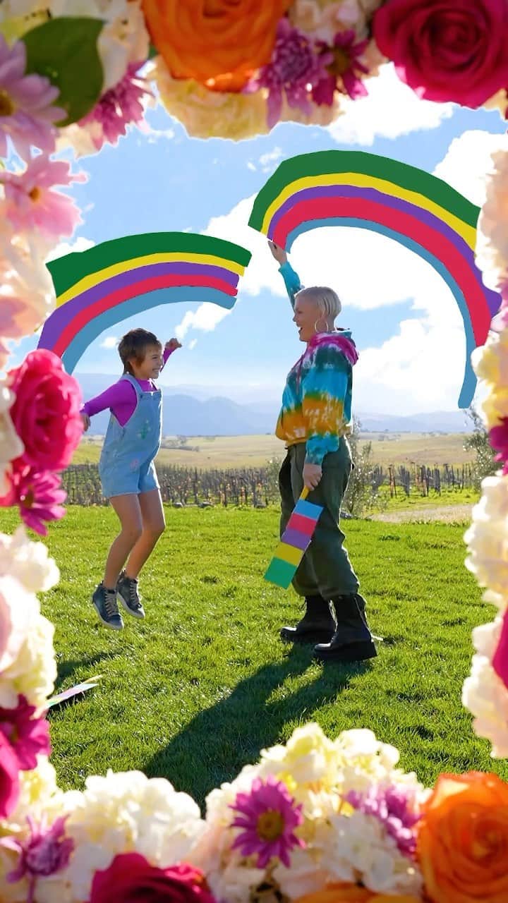 P!nk（ピンク）のインスタグラム：「A little color to brighten your day 🌈😎 #CoverMeInSunshine」
