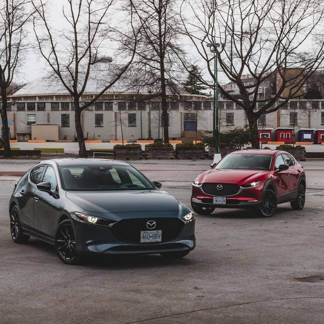 MAZDA Canadaのインスタグラム：「Two of a kind. Which new Turbo vehicle would you rather have - The Mazda3 Sport Turbo or the CX-30 Turbo? 📸: @jimmy.mak.media」