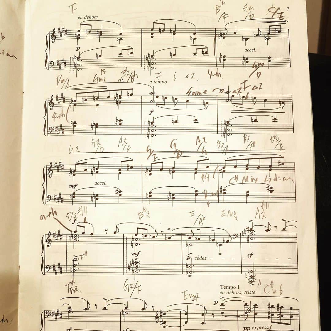 南博さんのインスタグラム写真 - (南博Instagram)「#minamihiroshi #analizing #classic #tune #by #chord#symbols #easy#to#memolize#teaching#piano#jazz#minamihiroshi.com」2月24日 8時25分 - hiroshi_minami5_0
