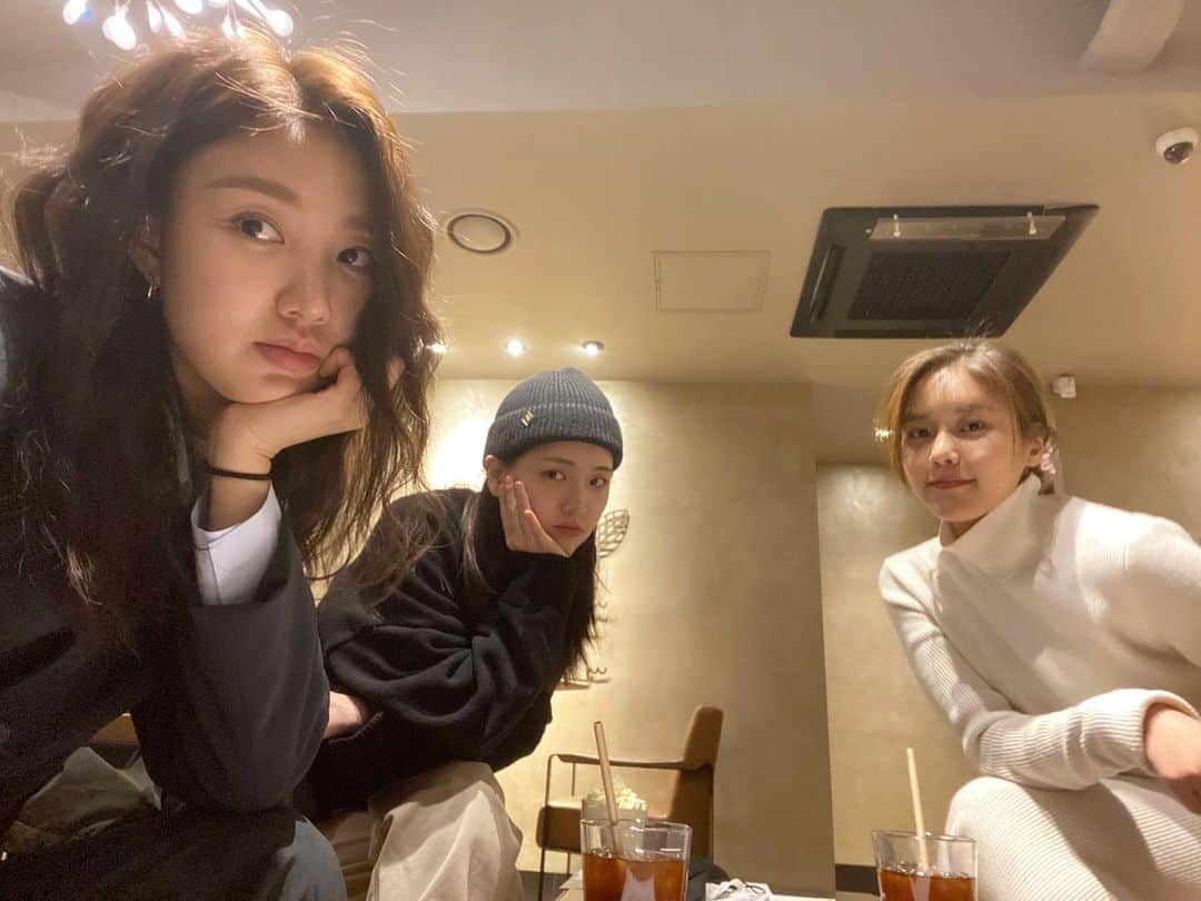 ヘジョンのインスタグラム：「☕️」