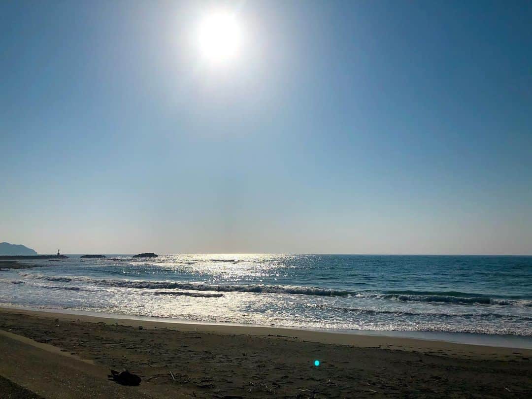 尾花貴絵さんのインスタグラム写真 - (尾花貴絵Instagram)「🌊 . 目の前に海があるだけで心地良くて楽しくて、 パワーチャージされる🌞🙏🏻💕 . 私にとって本当に大切なものって何だろう…。 って考えらさせられた良い時間だったなぁ⏳✨ #週末の癒し  . . #ocean #view #beautifulplanet #oneskyoneworld #nofilter」2月24日 17時55分 - kie_obana_
