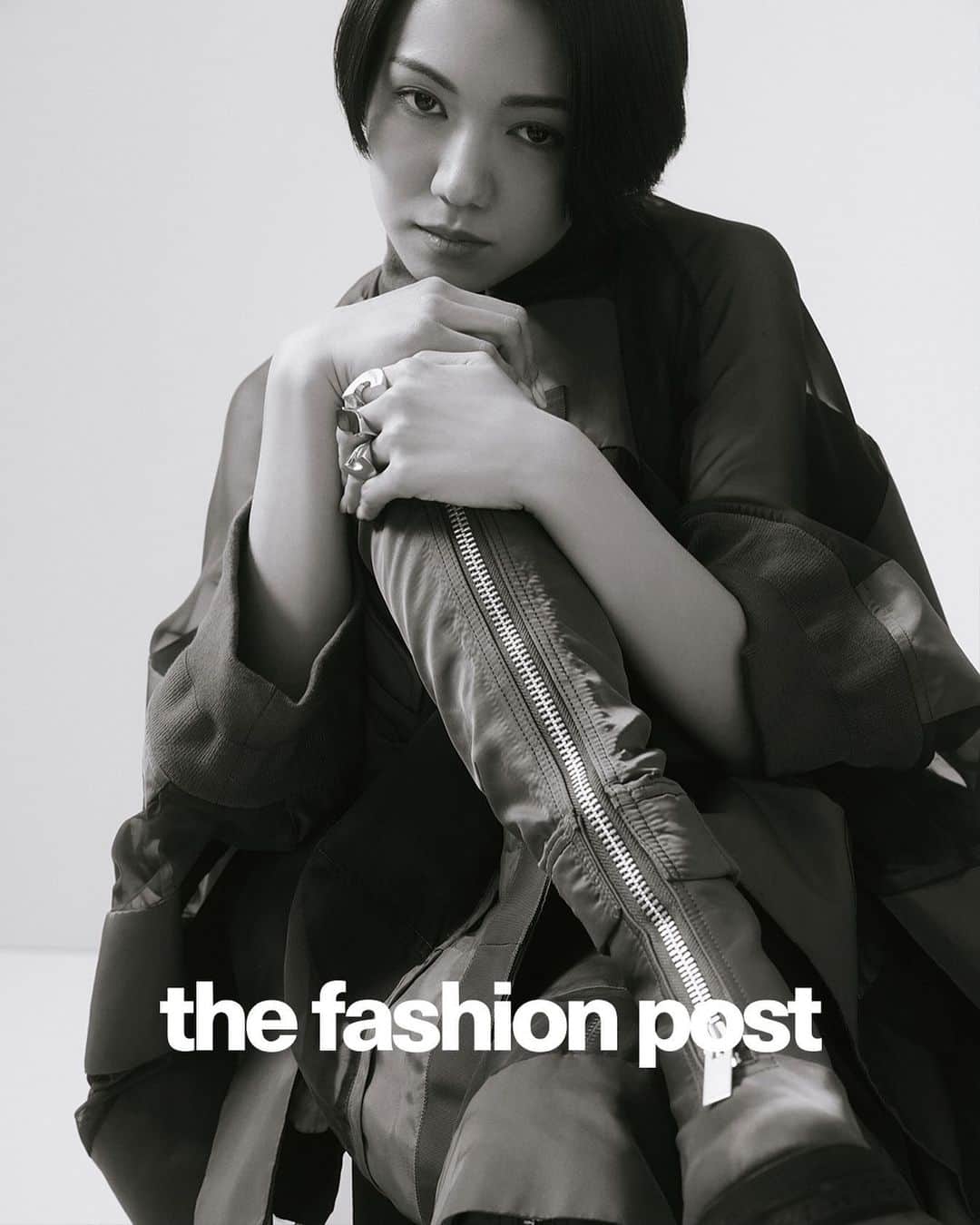 The Fashion Postさんのインスタグラム写真 - (The Fashion PostInstagram)「#fashion sacai spring summer 2021 with Fumi Nikaido  『二階堂ふみが着るサカイ、ミリタリーに新しい風が吹く』  これまでも繰り返し引用してきたミリタリー軸のスタイルに、2021年春夏はクチュールの要素を新たにハイブリッド。女性の優しさに触れる一面を引き出した sacai (サカイ)。昨年10月には単独では日本で初となるショーを開催し、雨に濡れたランウェイを歩いた情景が今も心に残る。しなやかな強さをまとった新作を、女優・二階堂ふみが着こなす。(第1回／全3回)  model: Fumi Nikaido photography: Kenta Sawada styling: Masataka Hattori hair & makeup: Mariko Adachi text: Miwa Goroku edit: Miwa Goroku & Waki Motoyama  #TFP #TheFashionPost #sacai #sacaiofficial #二階堂ふみ #FumiNikaido」2月24日 18時09分 - tfpjp