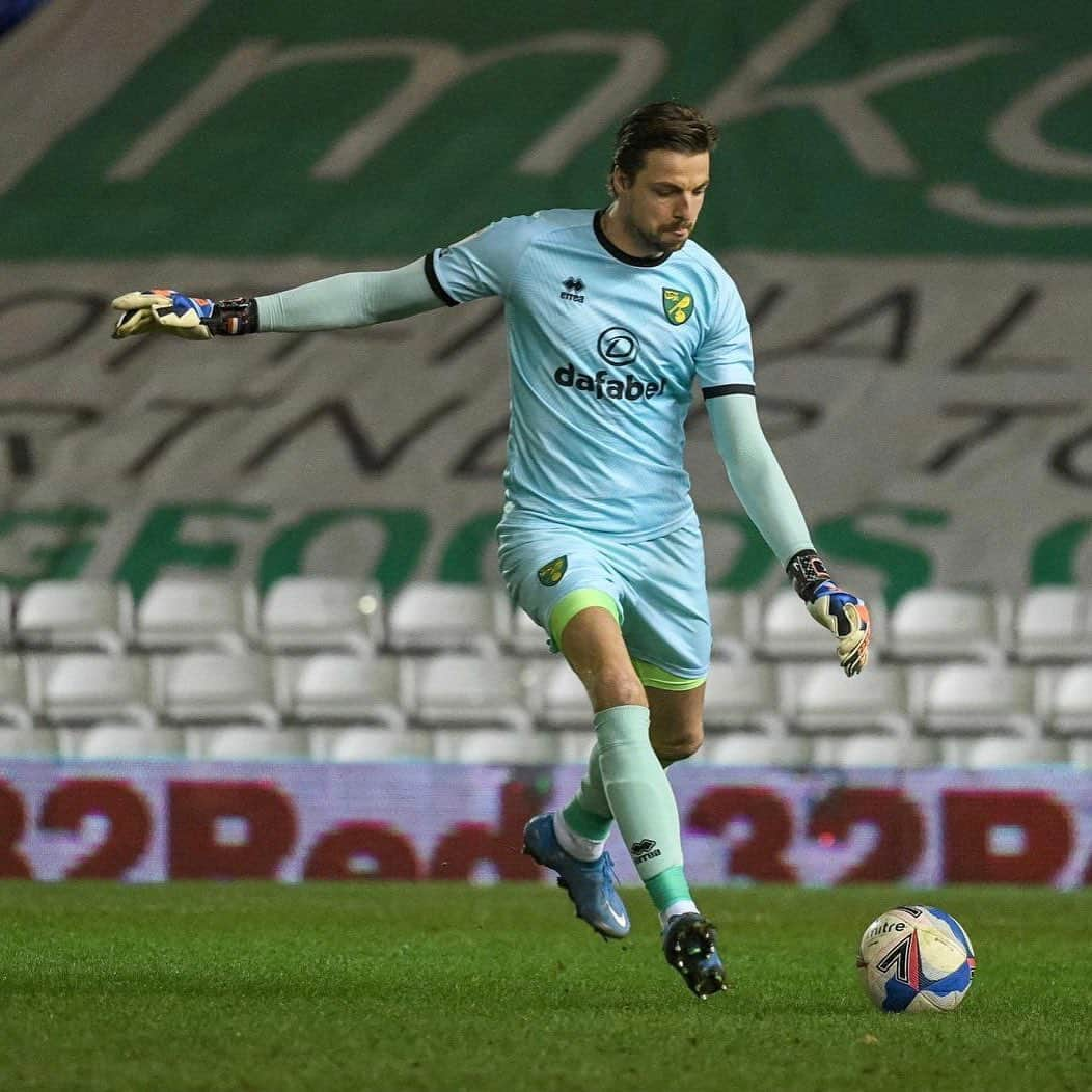 ティム・クルルさんのインスタグラム写真 - (ティム・クルルInstagram)「Another massive W last night .. @oliver.skipp congratulations with your 1st goal 👏🏻 🔰💪🏻 #otbc #nevergiveup」2月24日 18時02分 - timkrulofficial