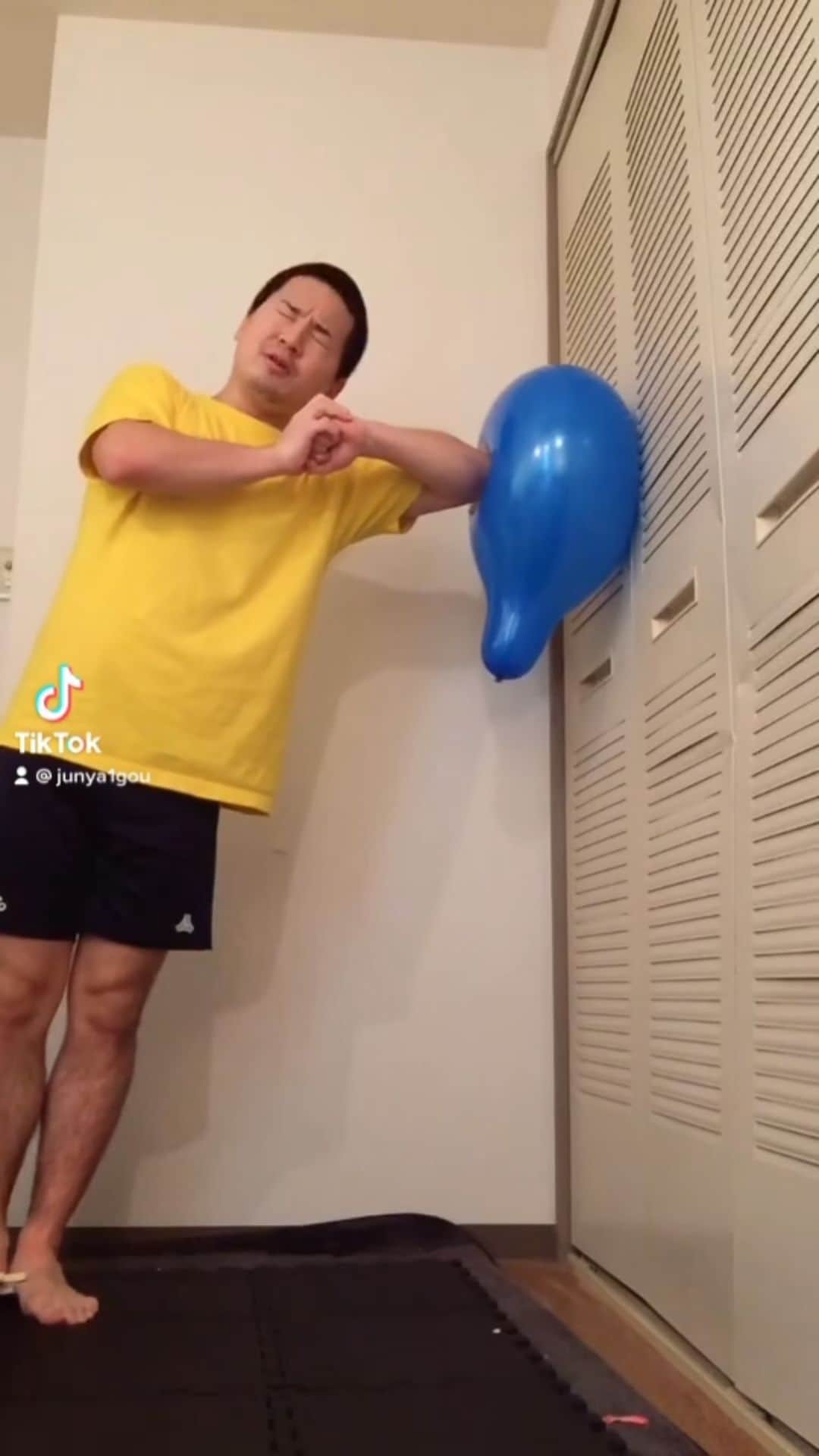 じゅんやのインスタグラム：「BALOON CHALLENGE 風船チャレンジ」
