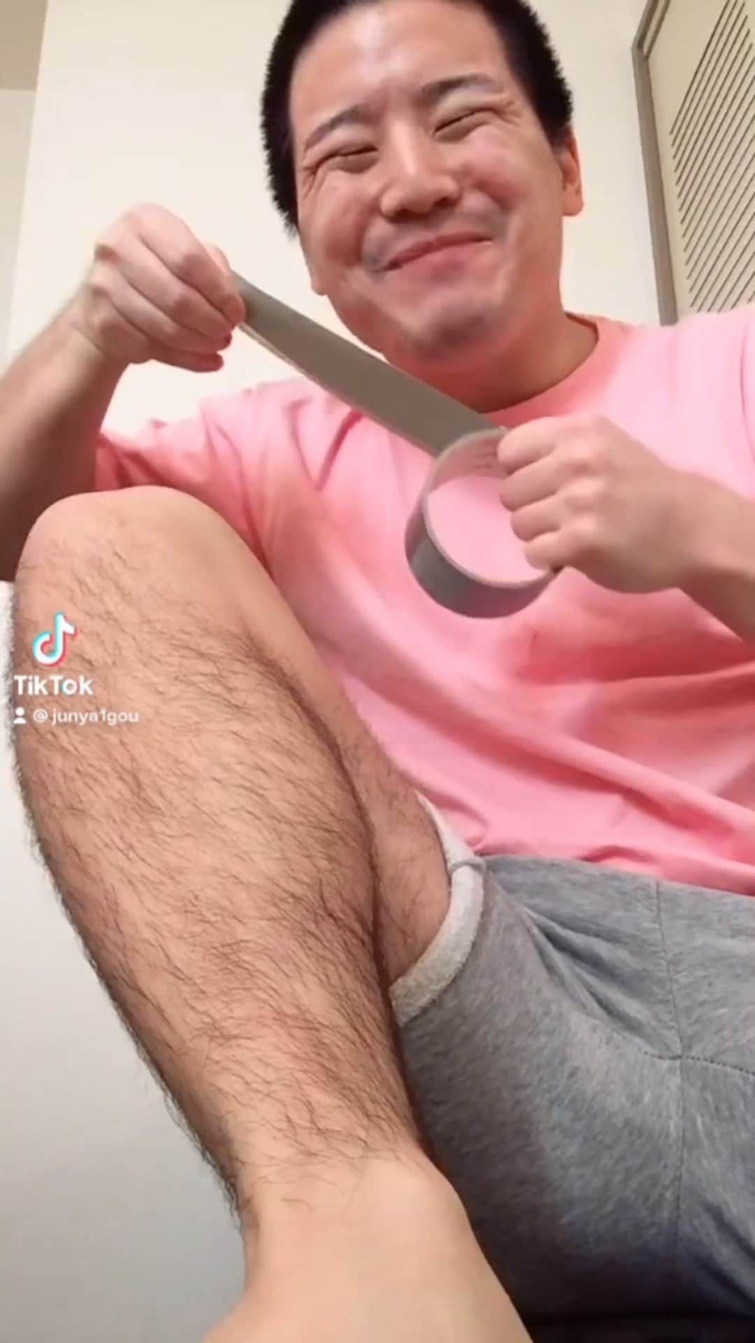 じゅんやのインスタグラム：「Duct tape Challenge ガムテープチャレンジ」