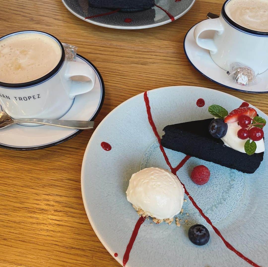 秋山衣梨佳のグルメインスタ