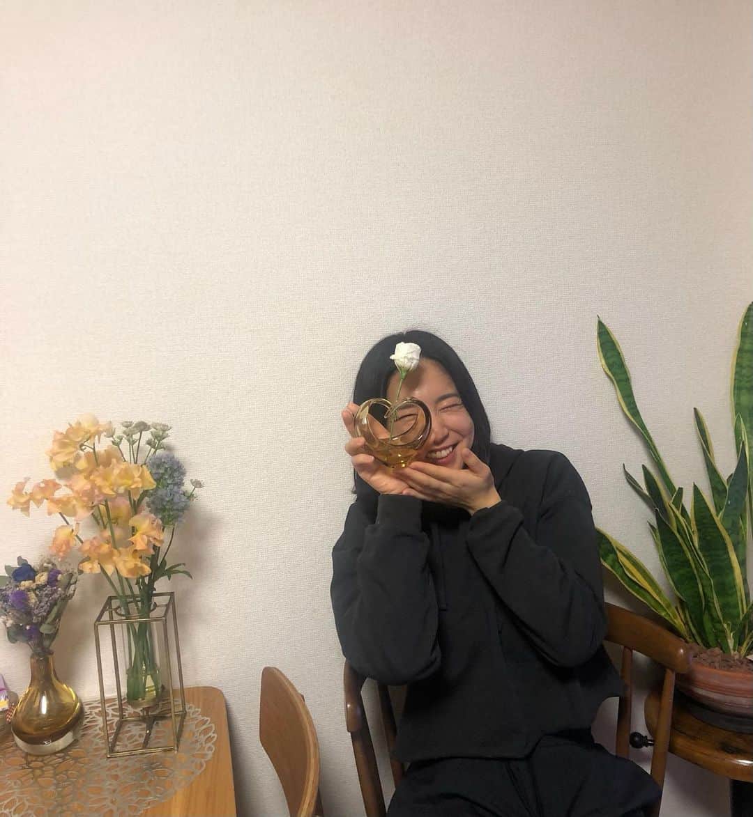 山下由奈さんのインスタグラム写真 - (山下由奈Instagram)「🧡🧡🧡  #お花のある暮らし  #💐 #ありがとう🧡」2月24日 18時34分 - yamashitayuna