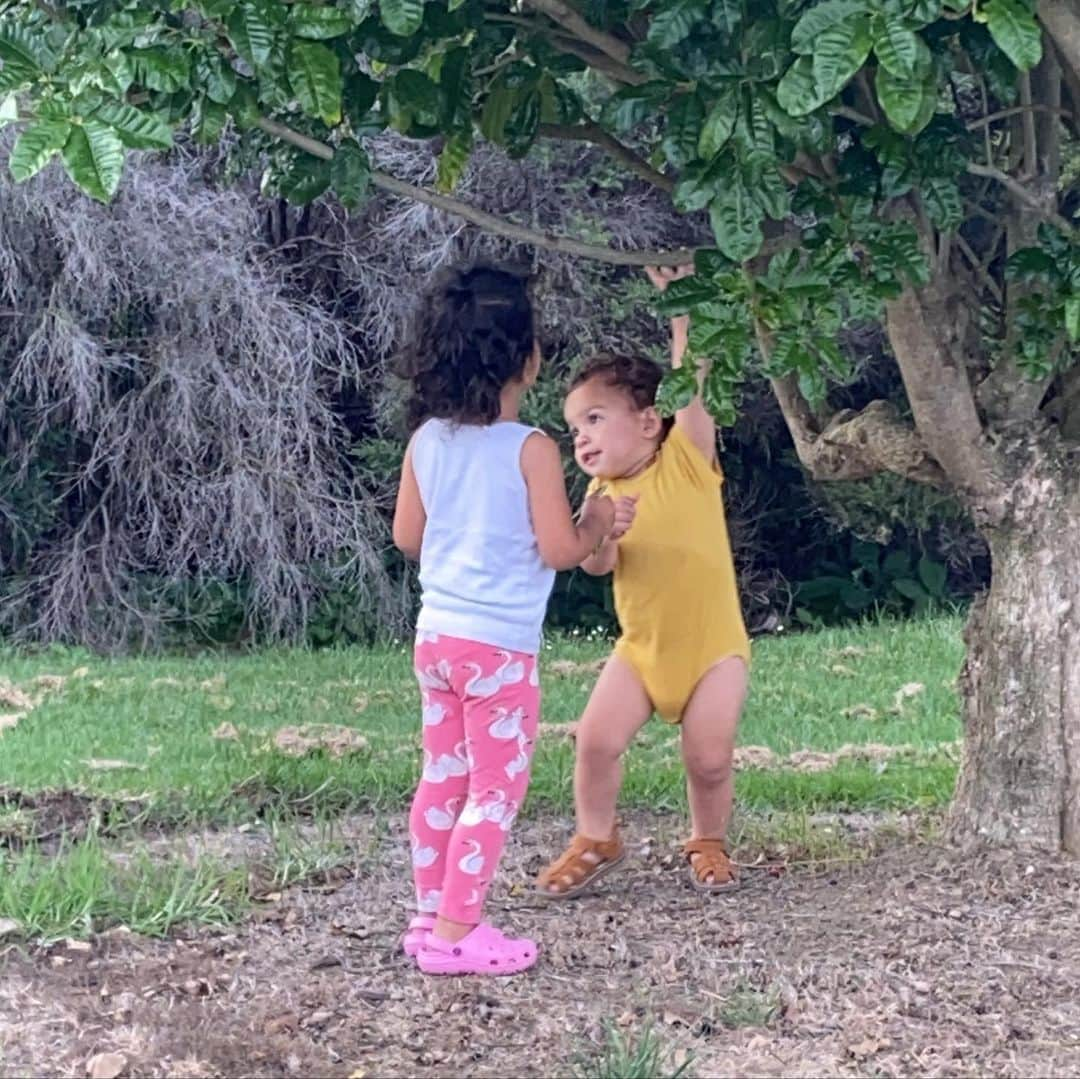 バレリー・アダムスさんのインスタグラム写真 - (バレリー・アダムスInstagram)「How sweet are these moment ♥️ our journey is very unique right now and  one that requires our family unit to be tighter then ever💕🙌🏽#homesweethome #mumathlete #myworld🌎 #love #family #roadtotokyo」2月24日 18時41分 - valerieadams84