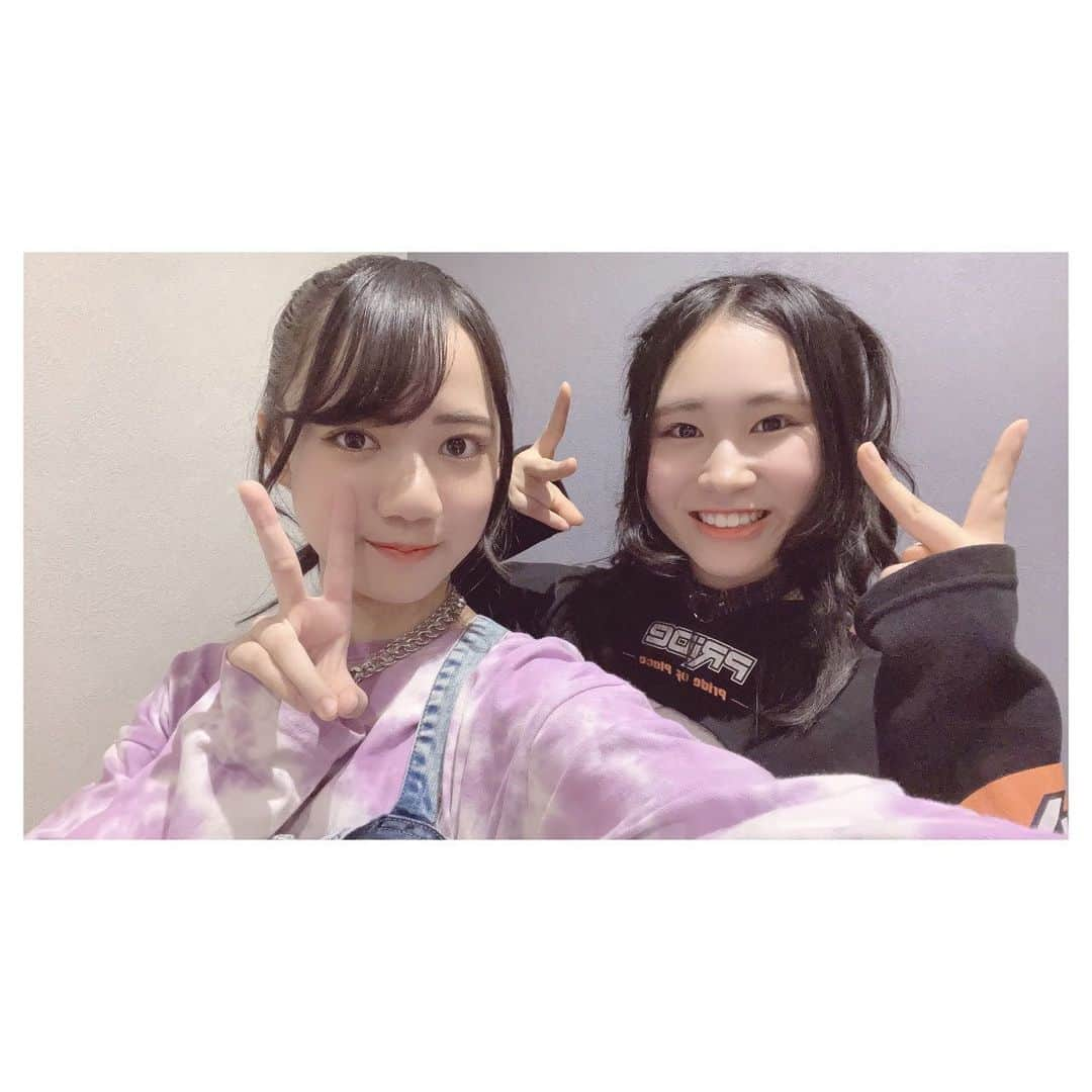 BmF【公式】さんのインスタグラム写真 - (BmF【公式】Instagram)「🧡kurumiと撮った写真💜﻿ ﻿ 【お知らせ】﻿ 2/3配信『Moving on』が﻿ tvk「吉井さん」の３月テーマソングに決定しましたああ！﻿ ﻿ そして音楽缶さんでの『Moving on』MV放送もあります！！﻿ ﻿﻿ 2月後半に差し掛かりましたが 3月もまだまだ楽しめます！﻿ 「吉井さん」そして「音楽缶」是非ご覧下さい！﻿ ﻿ ■青春音楽バラエティ「吉井さん〜オヤジの音楽狩り〜」﻿ 放送日：毎週火曜日 24:00〜﻿ ﻿ ■音楽缶﻿ 2/25(木)08:00/26:30﻿ 2/26(金)26:30﻿ 2/28(日)16:30﻿ #miyuki #kurumi #BmF #ビーマイナーエフ ﻿ #tvk さん #吉井さん #音楽缶 ﻿ #テーマソング #Movingon #MV #PV ﻿ #高校生 #jk #jk2 #04 #17歳 ﻿ #Japanese #Japanesegirl」2月24日 18時57分 - bmf_twr